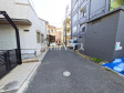 接道状況および現場風景 【杉並区和田1丁目】 接道状況および現場風景 【杉並区和田1丁目】