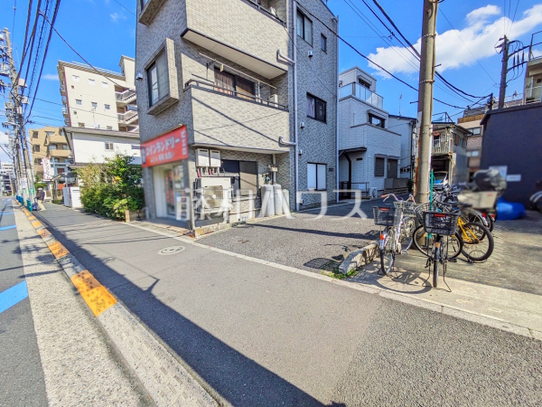 接道状況および現場風景 【杉並区和田1丁目】 接道状況および現場風景 【杉並区和田1丁目】