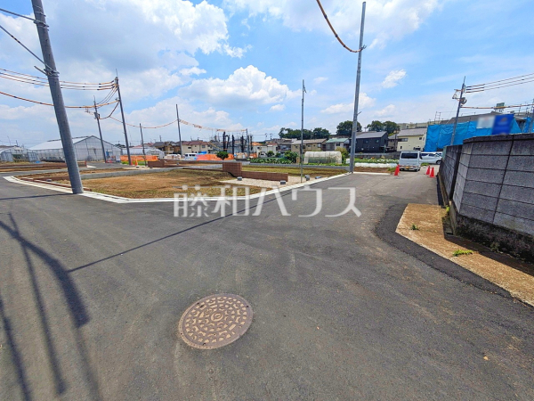 接道状況および現場風景 【東村山市秋津町3丁目】 接道状況および現場風景 【東村山市秋津町3丁目】