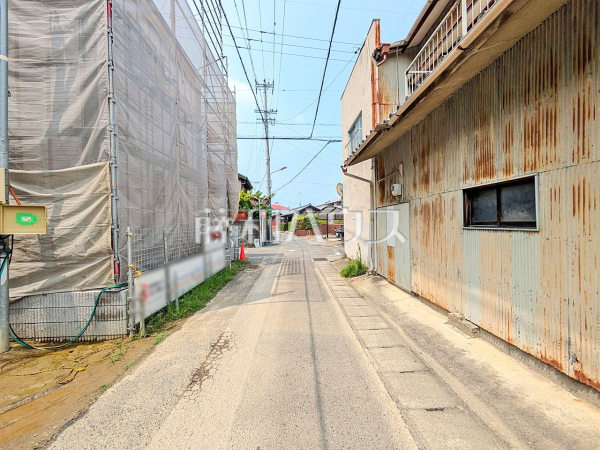 接道状況および現場風景 【北名古屋市六ツ師中屋敷】 接道状況および現場風景 【北名古屋市六ツ師中屋敷】