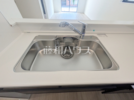 B号棟 浄水器一体型水栓 【春日市春日原東町4丁目】 いつでもおいしいお水が飲める浄水器一体型水栓も完備 /撮影日2026/05/25