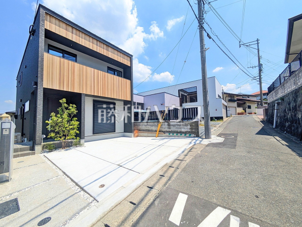 接道状況および現場風景 【福岡市東区香住ヶ丘3丁目】 接道状況および現場風景 【福岡市東区香住ヶ丘3丁目】