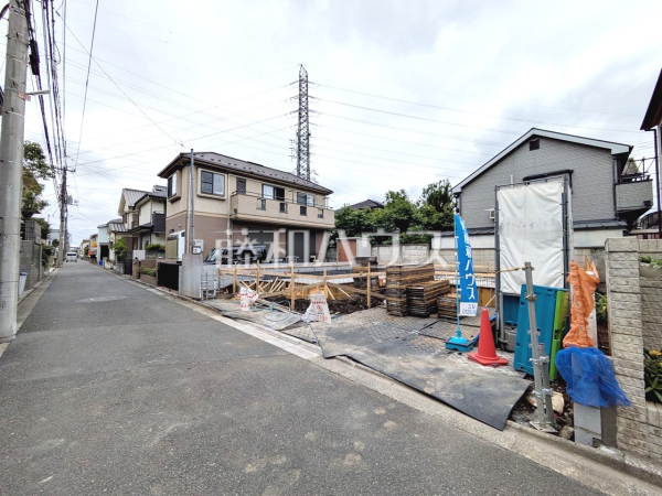 接道状況および現場風景 【三鷹市井口4丁目】 接道状況および現場風景 【三鷹市井口4丁目】