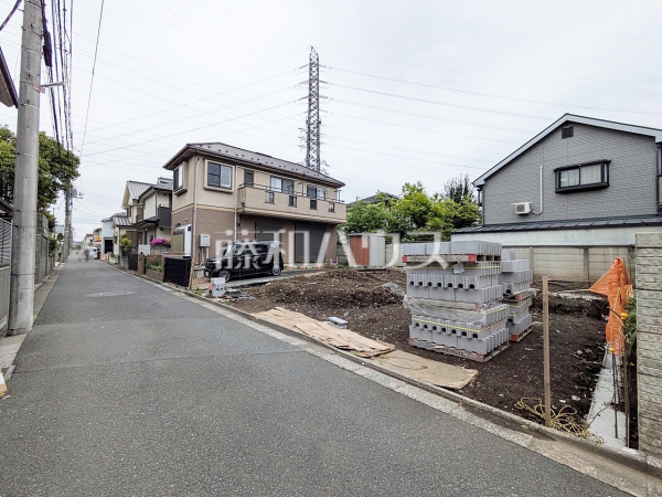 接道状況および現場風景 【三鷹市井口4丁目】 接道状況および現場風景 【三鷹市井口4丁目】
