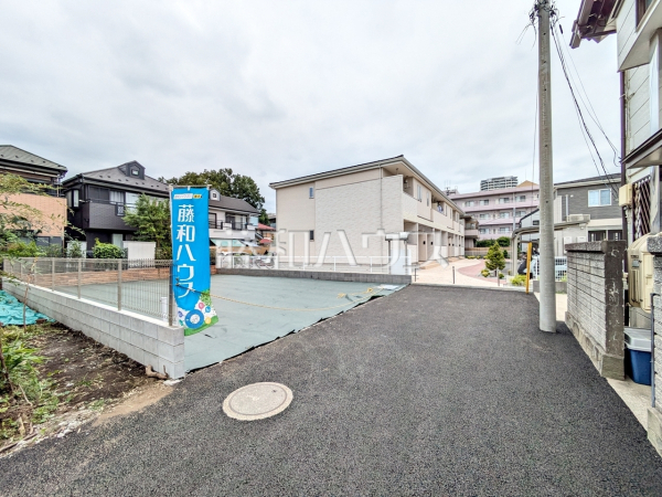 接道状況および現場風景 【府中市武蔵台3丁目】 接道状況および現場風景 【府中市武蔵台3丁目】