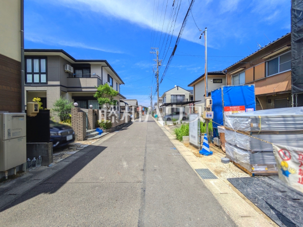 接道状況および現場風景 【北名古屋市鹿田天田】 接道状況および現場風景 【北名古屋市鹿田天田】