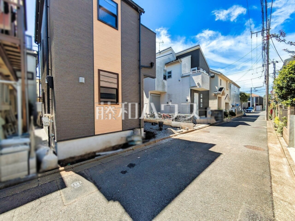 接道状況および現場風景 【新座市石神5丁目】 接道状況および現場風景 【新座市石神5丁目】