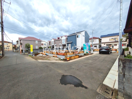 ≪接道状況≫周辺は落ち着いた雰囲気の住宅地です。小さなお子様がいるご家庭も安心です。 【府中市若松町4丁目】/撮影日2026/07/18