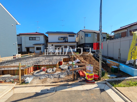 ≪現地外観≫建物のプレゼンをさせていただきますので、実際の完成イメージを思い描いていただくことができます。お気軽にお問合せ下さい。 【府中市若松町4丁目】