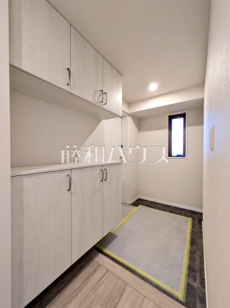 玄関 【シティヴェールふじみ野三番館】 玄関 【シティヴェールふじみ野三番館】