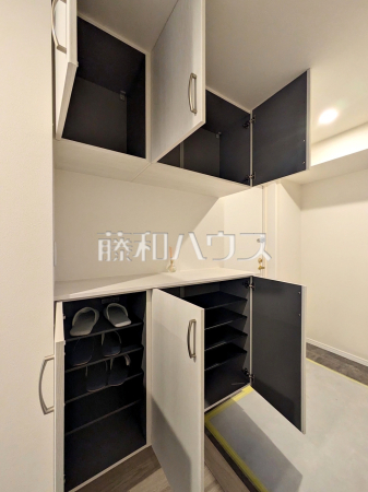 玄関収納 【シティヴェールふじみ野三番館】 玄関収納 【シティヴェールふじみ野三番館】