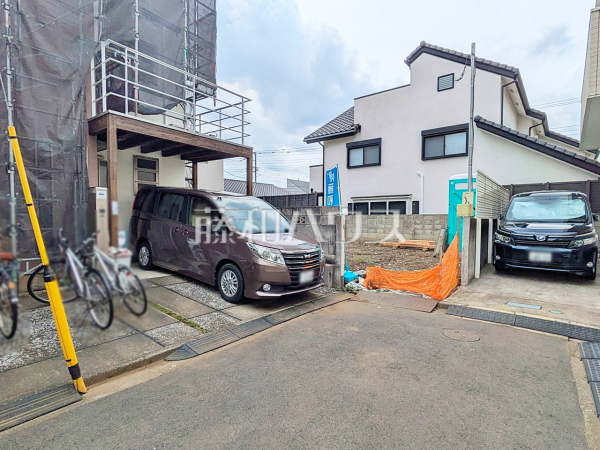 接道状況および現場風景 【三鷹市井口4丁目】 接道状況および現場風景 【三鷹市井口4丁目】