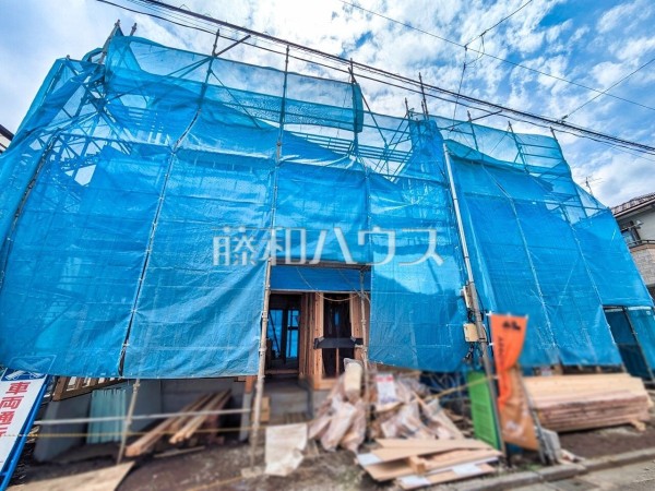 現場風景【西東京市ひばりが丘北4丁目】 建物のプレゼンをさせていただきますので、実際の完成イメージを思い描いていただくことができます。お気軽にお問合せ下さい 現場風景【西東京市ひばりが丘北4丁目】 建物のプレゼンをさせていただきますので、実際の完成イメージを思い描いていただくことができます。お気軽にお問合せ下さい
