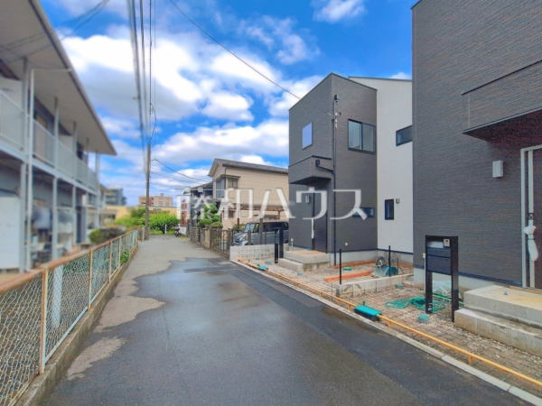 接道状況および現場風景 【東久留米市柳窪3丁目】 接道状況および現場風景 【東久留米市柳窪3丁目】