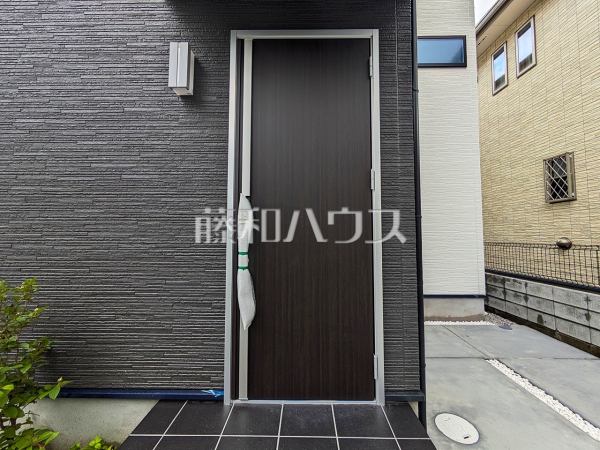 1号棟 玄関 【東久留米市柳窪3丁目】 1号棟 玄関 【東久留米市柳窪3丁目】