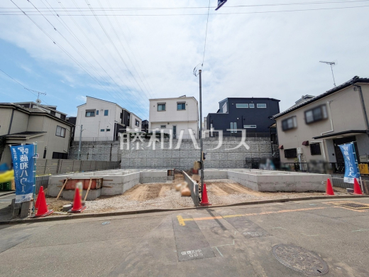 まだまだ建築中ですが、ぜひ現地をご覧になりませんか?基礎・上棟の状態は建築中にしかご覧になれません! 【朝霞市根岸台7丁目】