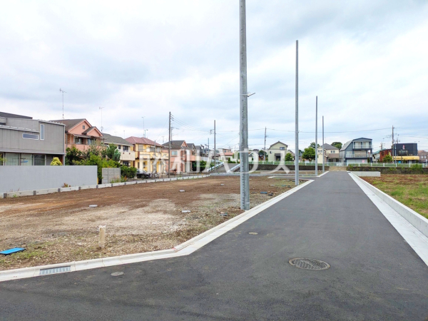 接道状況および現場風景 【昭島市中神町2丁目】 接道状況および現場風景 【昭島市中神町2丁目】