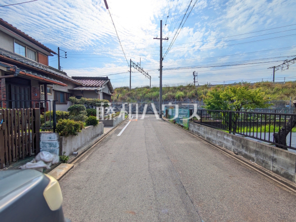 接道状況および現場風景 【名古屋市守山区鳥羽見2丁目】 接道状況および現場風景 【名古屋市守山区鳥羽見2丁目】