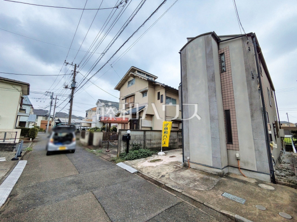 接道状況および現場風景 【狛江市東野川2丁目】平日のご案内も可能です。まずはお気軽にお問合せ下さいませ。 接道状況および現場風景 【狛江市東野川2丁目】平日のご案内も可能です。まずはお気軽にお問合せ下さいませ。