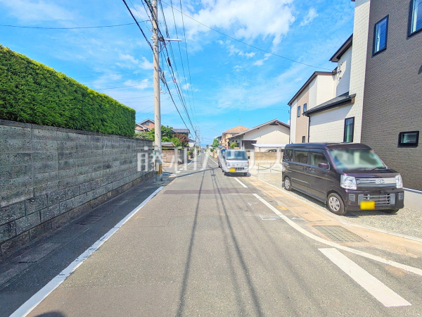接道状況および現場風景 【福岡市西区野方3丁目】 接道状況および現場風景 【福岡市西区野方3丁目】