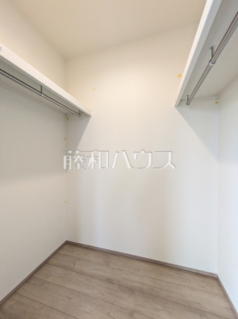 ウォークインクローゼット 【朝霞市膝折町2丁目】 ウォークインクローゼット 【朝霞市膝折町2丁目】