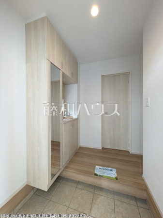 玄関ホール 【新座市東2丁目】 玄関ホール 【新座市東2丁目】