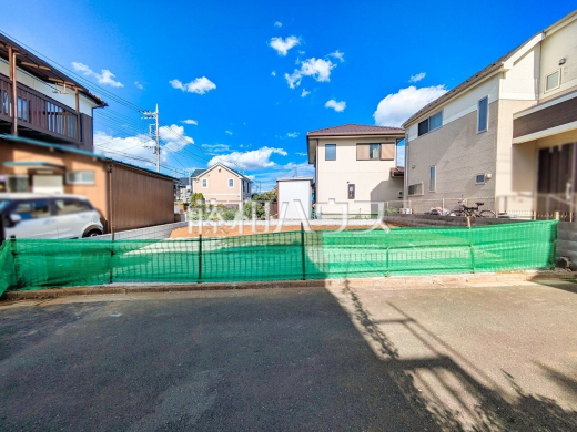 現地写真【東久留米市柳窪2丁目】 周辺環境はもちろん、日当たりや設備仕様など、実際に行ってみないと分からないことも多くございます。営業担当がご案内いたしますので、お気軽にお問い合わせください