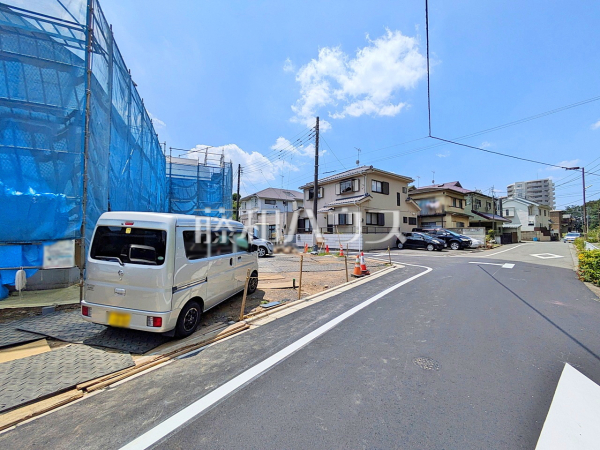接道状況および現場風景 【三鷹市新川4丁目】 接道状況および現場風景 【三鷹市新川4丁目】