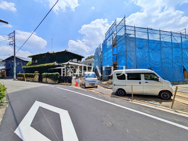 接道状況および現場風景 【三鷹市新川4丁目】 接道状況および現場風景 【三鷹市新川4丁目】