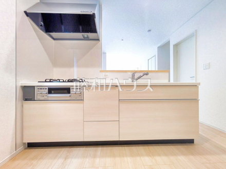 1号棟 キッチン 【清瀬市下清戸1丁目】ぜひ実物をご覧いただきたく思います。喜んでご案内いたしますのでお気軽にお問合せ下さい。/撮影日2026/09/27