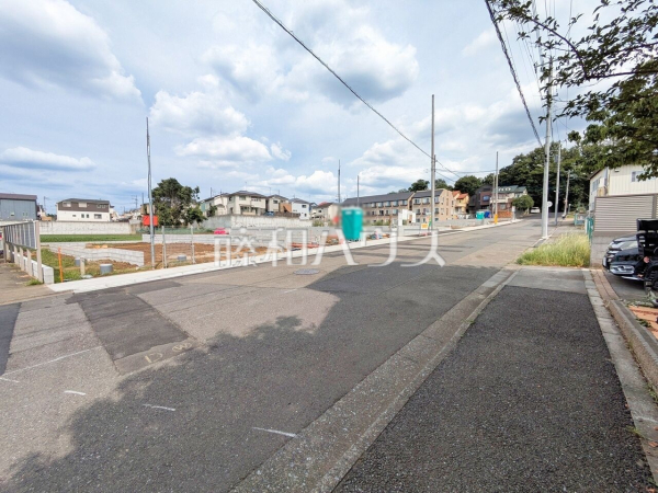 接道状況および現場風景 【清瀬市中里6丁目】 平日のご案内も可能です。まずはお気軽にお問合せ下さいませ。 接道状況および現場風景 【清瀬市中里6丁目】 平日のご案内も可能です。まずはお気軽にお問合せ下さいませ。