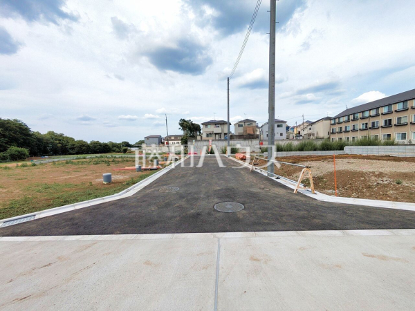 現場風景 【清瀬市中里6丁目】 見学はしたいけど、なかなか時間が取れない・・・そんな方に出勤前や仕事終わりにマイホームを見学できるサポートをいたします。 現場風景 【清瀬市中里6丁目】 見学はしたいけど、なかなか時間が取れない・・・そんな方に出勤前や仕事終わりにマイホームを見学できるサポートをいたします。