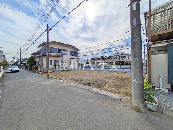 接道状況および現場風景 【日野市南平7丁目】周辺環境はもちろん、日当たりや設備仕様など、実際に行ってみないと分からないこともございます。営業担当がご案内致しますので、お気軽にお問い合わせください。 接道状況および現場風景 【日野市南平7丁目】周辺環境はもちろん、日当たりや設備仕様など、実際に行ってみないと分からないこともございます。営業担当がご案内致しますので、お気軽にお問い合わせください。