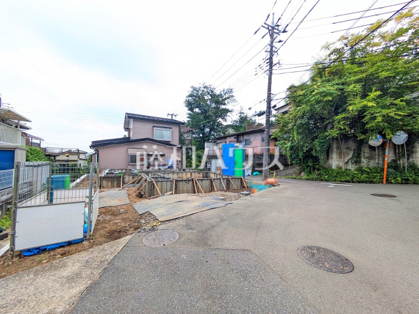 接道状況および現場風景 【八王子市長房町】 接道状況および現場風景 【八王子市長房町】