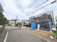 接道状況および現場風景 【多摩市聖ヶ丘2丁目】 接道状況および現場風景 【多摩市聖ヶ丘2丁目】