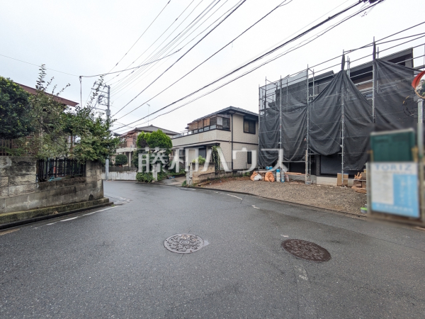 接道状況および現場風景 【朝霞市岡3丁目】 接道状況および現場風景 【朝霞市岡3丁目】