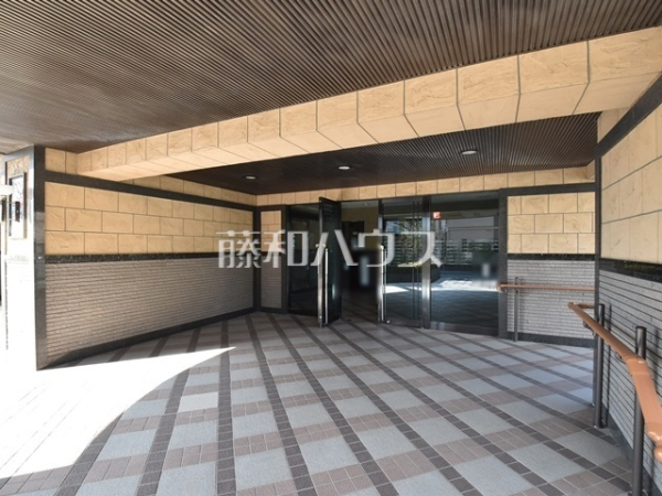 エントランス 【ライオンズガーデン武蔵関公園弐番館】 エントランス 【ライオンズガーデン武蔵関公園弐番館】
