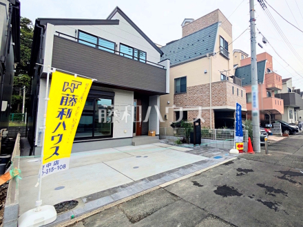 ≪6号棟 外観≫堂々完成、いつでもご内覧いただけます!ぜひ実物をご覧いただきたく思います。喜んでご案内いたしますのでお気軽にお問合せ下さい☆ 【府中市清水が丘2丁目】/撮影日2026/09/04