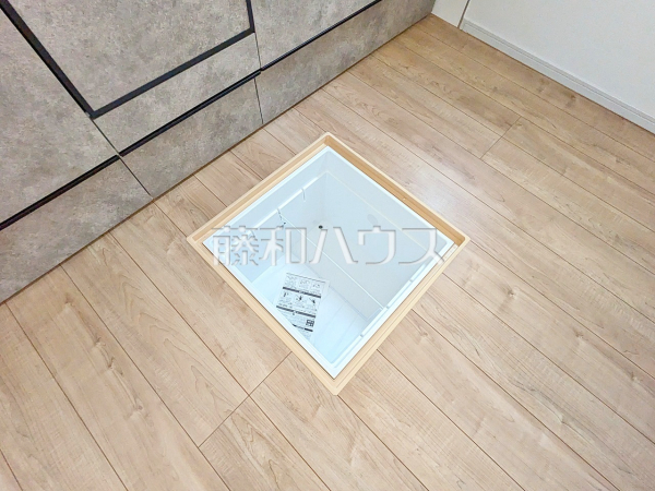 床下収納 【小金井市緑町4丁目】 床下収納 【小金井市緑町4丁目】