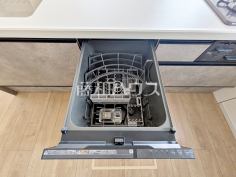 食器洗浄乾燥機 【小金井市緑町4丁目】 後片付けの手間を削減し、趣味の時間や家族との時間を増やせる食器洗い乾燥機を標準装備 食器洗浄乾燥機 【小金井市緑町4丁目】 後片付けの手間を削減し、趣味の時間や家族との時間を増やせる食器洗い乾燥機を標準装備