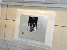 防犯設備 【ライオンズグローベル杉並今川レジデンシア】安心のオートロック付きマンション。日々の安全を守ります。 防犯設備 【ライオンズグローベル杉並今川レジデンシア】安心のオートロック付きマンション。日々の安全を守ります。