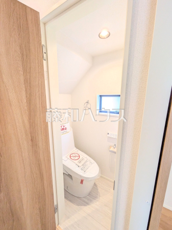トイレ 【所沢市大字下安松】
温水洗浄機能付きトイレで清潔にご使用いただけます。 トイレ 【所沢市大字下安松】
温水洗浄機能付きトイレで清潔にご使用いただけます。