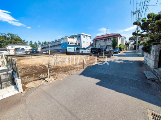 接道状況および現場風景 【小平市上水南町2丁目】 建物のプレゼンをさせていただきますので、実際の完成イメージを思い描いていただくことができます。お気軽にお問合せ下さい。