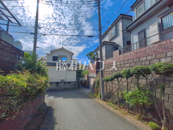接道状況および現場風景 【富士見市大字水子】 接道状況および現場風景 【富士見市大字水子】
