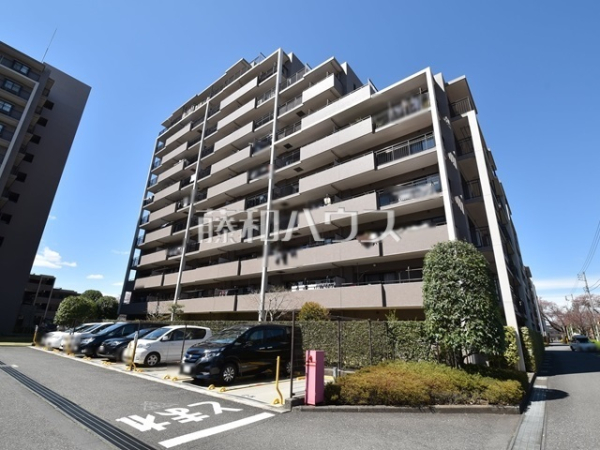 外観 【ヴィラージュ・ヴェール四番館】
ペットと暮らす生活。一緒にお散歩へ行く時間が何より癒しのひと時となります。(細則有) 外観 【ヴィラージュ・ヴェール四番館】
ペットと暮らす生活。一緒にお散歩へ行く時間が何より癒しのひと時となります。(細則有)