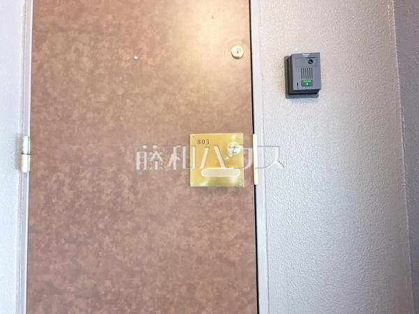 玄関 【ヴィラージュ・ヴェール四番館】 玄関 【ヴィラージュ・ヴェール四番館】
