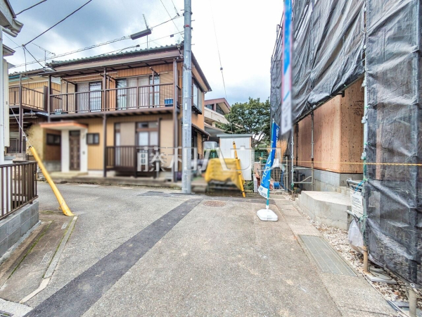 接道状況および現場風景 【富士見市大字勝瀬】 接道状況および現場風景 【富士見市大字勝瀬】