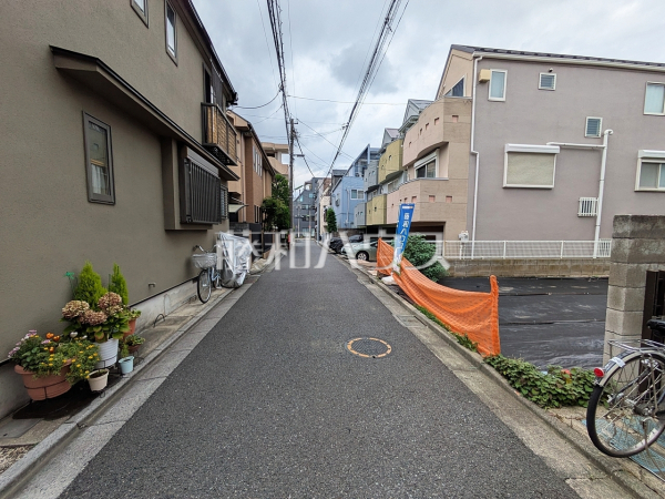 接道状況および現場風景 【世田谷区代田1丁目】 接道状況および現場風景 【世田谷区代田1丁目】