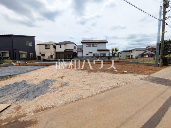 現場風景【東久留米市前沢1丁目】 建物のプレゼンをさせていただきますので、実際の完成イメージを思い描いていただくことができます。お気軽にお問合せ下さい。 現場風景【東久留米市前沢1丁目】 建物のプレゼンをさせていただきますので、実際の完成イメージを思い描いていただくことができます。お気軽にお問合せ下さい。