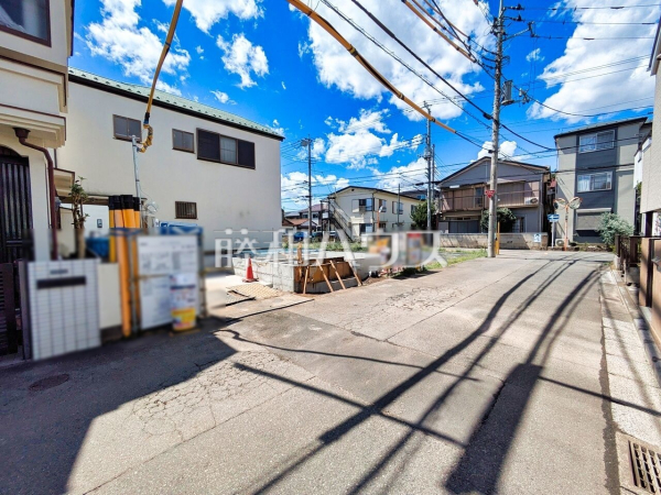 接道状況および現場風景 【新座市野寺4丁目】物件の事・諸費用の事など、小さな疑問もご連絡・ご相談下さい! 接道状況および現場風景 【新座市野寺4丁目】物件の事・諸費用の事など、小さな疑問もご連絡・ご相談下さい!